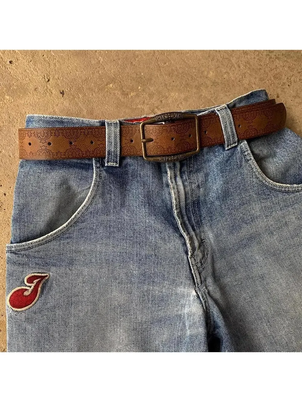 American Western vintage Cowboy Cowgirl style brown belt. 40 inches length. 1.5